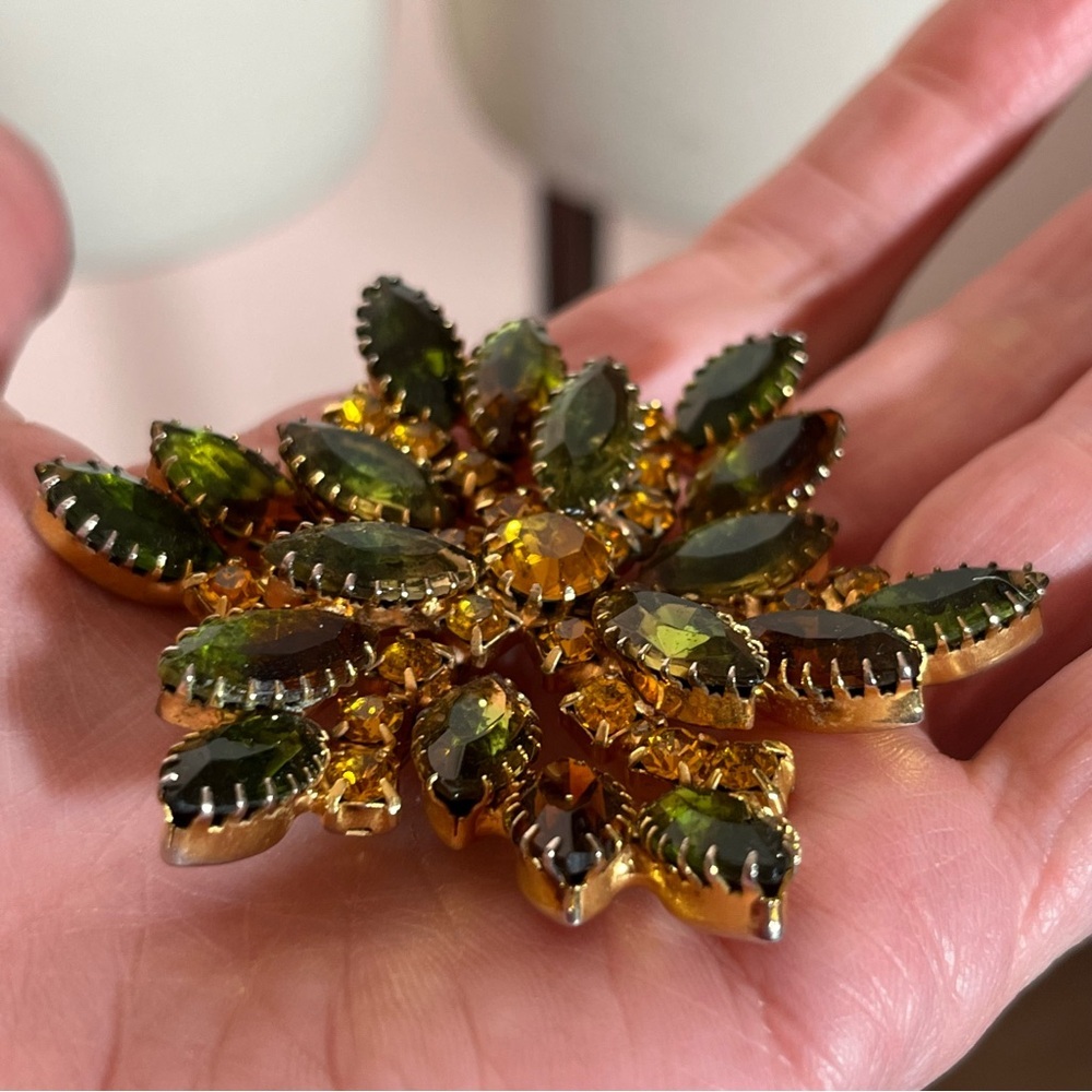 Vintage Antique Retro Juliana Oversized Crystal Amber Avocado Green Gold Brooch - Picture 4 of 12